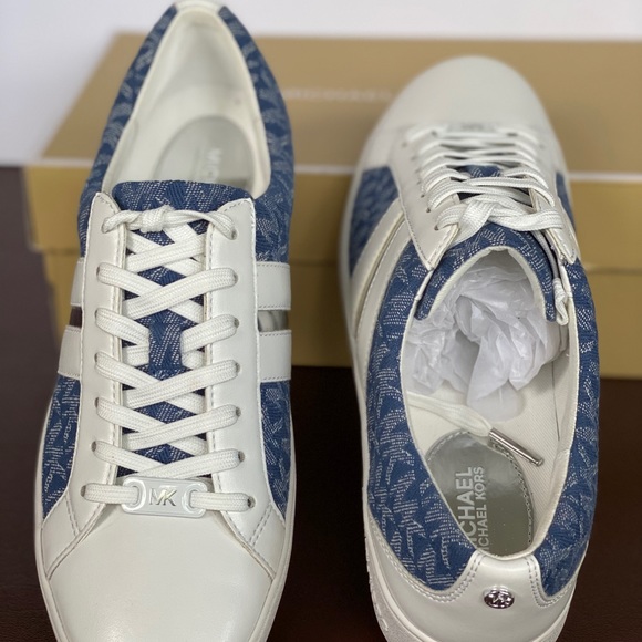 MICHAEL KORS Catelyn Stripe Lace up Jacquard - Picture 7 of 9